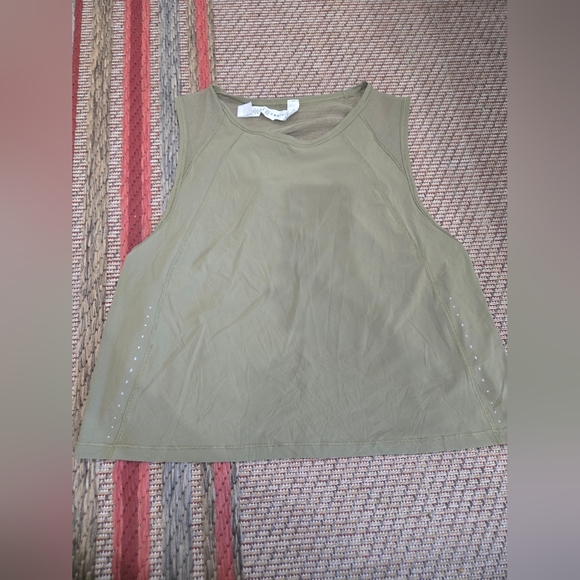 Women’s Lululemon Sculpt Cropped Tank Black Size 10 - Picture 1 of 4